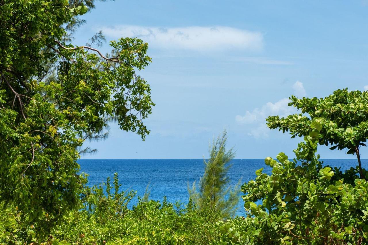 Sea Breezes At Siena Gardens West Bay Exterior photo